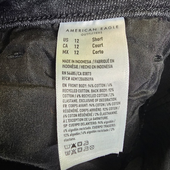 American Eagle Strigid Mom Jeans Size 12 Short Black Wash High Rise Relaxed - Picture 6 of 7